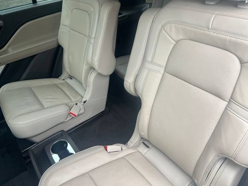 Used 2023 Lincoln Aviator Reserve w/ Equipment Group 201A RWD image 16