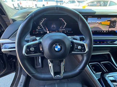 Used 2023 BMW 760i xDrive w/ Executive Package AWD/4WD image 15