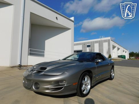 Used 2002 Pontiac Firebird Formula RWD image 7