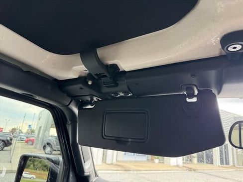 Used 2021 Jeep Wrangler Unlimited Sahara AWD/4WD image 26