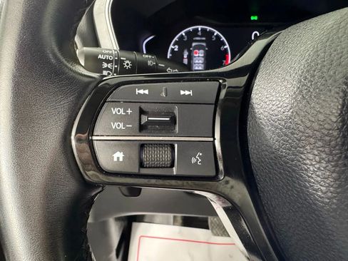 Used 2023 Honda Pilot Touring image 15