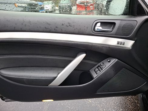 Used 2013 INFINITI G37 x Coupe w/ Premium Pkg image 13