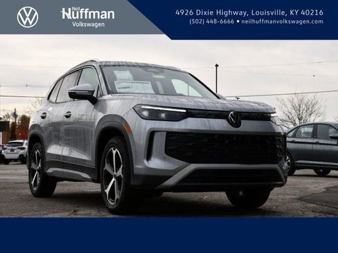 New 2026 Volkswagen Tiguan SE FWD image 1