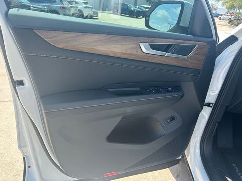 New 2026 Volkswagen Atlas SE FWD image 50