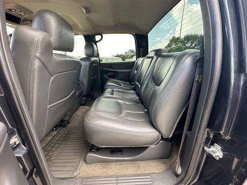 Used 2004 Chevrolet Silverado 2500 LT w/ Skid Plate Package AWD/4WD image 24