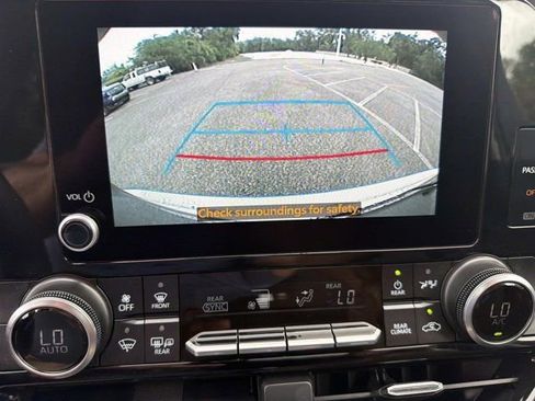 Certified 2025 Toyota Highlander LE FWD image 30