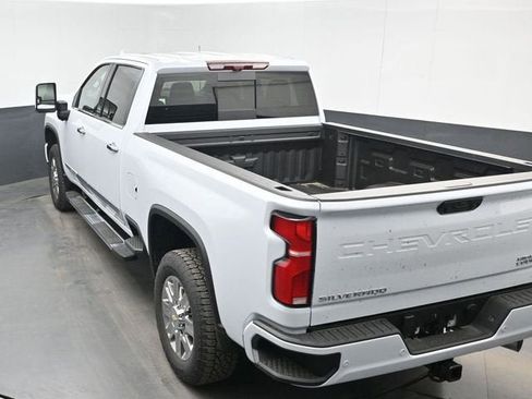 New 2026 Chevrolet Silverado 2500 High Country w/ High Country Premium Package AWD/4WD image 39