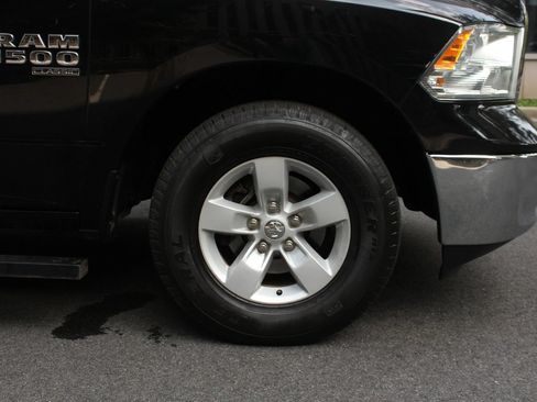 Used 2020 RAM 1500 Tradesman w/ Chrome Plus Package RWD image 4