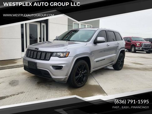 Used 2018 Jeep Grand Cherokee Altitude AWD/4WD image 1