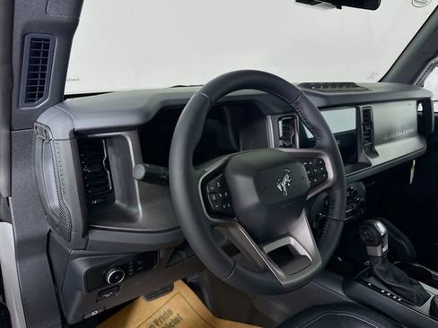 New 2026 Ford Bronco Badlands image 9