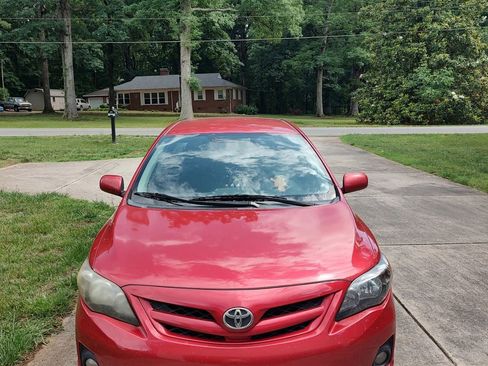 Used 2011 Toyota Corolla S FWD image 7