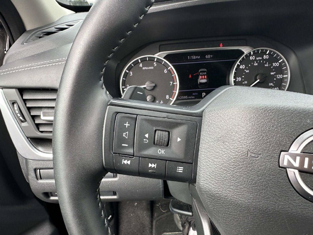 Certified 2025 Nissan Rogue SV w/ SV Premium Package AWD/4WD image 30