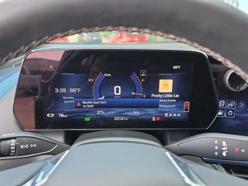 Used 2025 Chevrolet Equinox EV LT FWD image 20