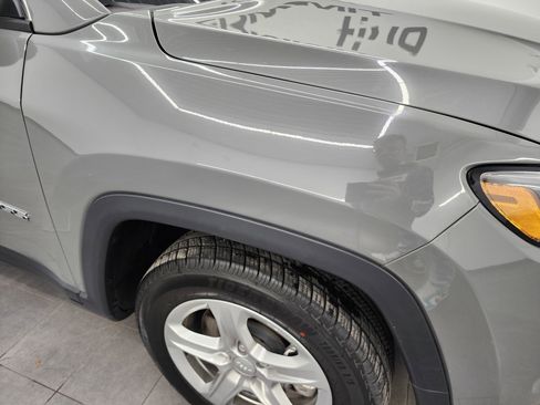 Used 2024 Jeep Compass Latitude image 21