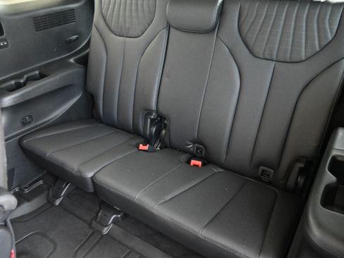 Used 2023 Hyundai Palisade Limited FWD image 14