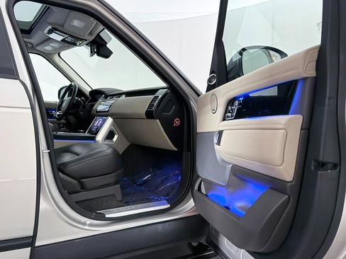 Used 2019 Land Rover Range Rover HSE image 24