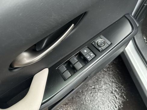 Used 2019 Lexus UX 250h 250h Base image 18