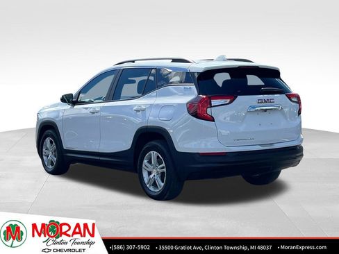 Certified 2024 GMC Terrain SLE w/ Driver Convenience Package FWD image 4