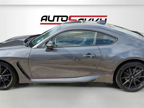 Used 2024 Toyota GR86 Premium image 4