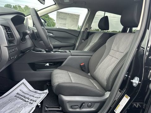 New 2026 Nissan Rogue SV w/ Cold Weather Package AWD/4WD image 17