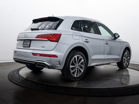 Certified 2023 Audi Q5 2.0T Premium Plus w/ Premium Plus Package image 4