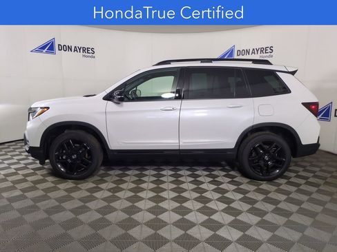 Certified 2024 Honda Passport Black Edition image 2