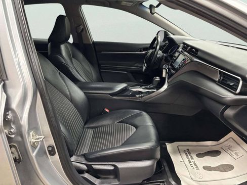 Used 2019 Toyota Camry SE FWD image 20