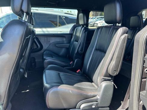 Used 2018 Dodge Grand Caravan GT image 39