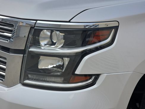 Used 2020 Chevrolet Tahoe Premier AWD/4WD image 30