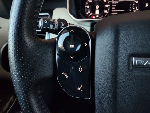 Used 2020 Land Rover Range Rover Sport HSE image 11