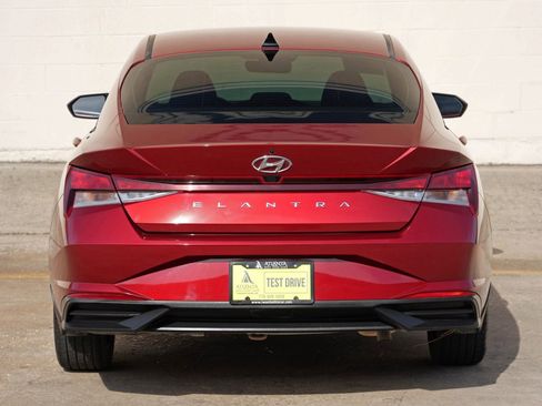 Used 2023 Hyundai Elantra SEL w/ Convenience Package image 45