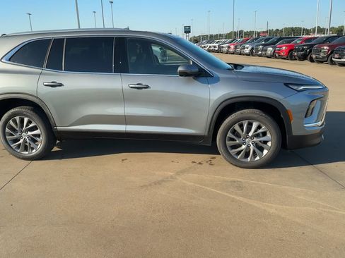 New 2026 Buick Enclave Preferred image 2