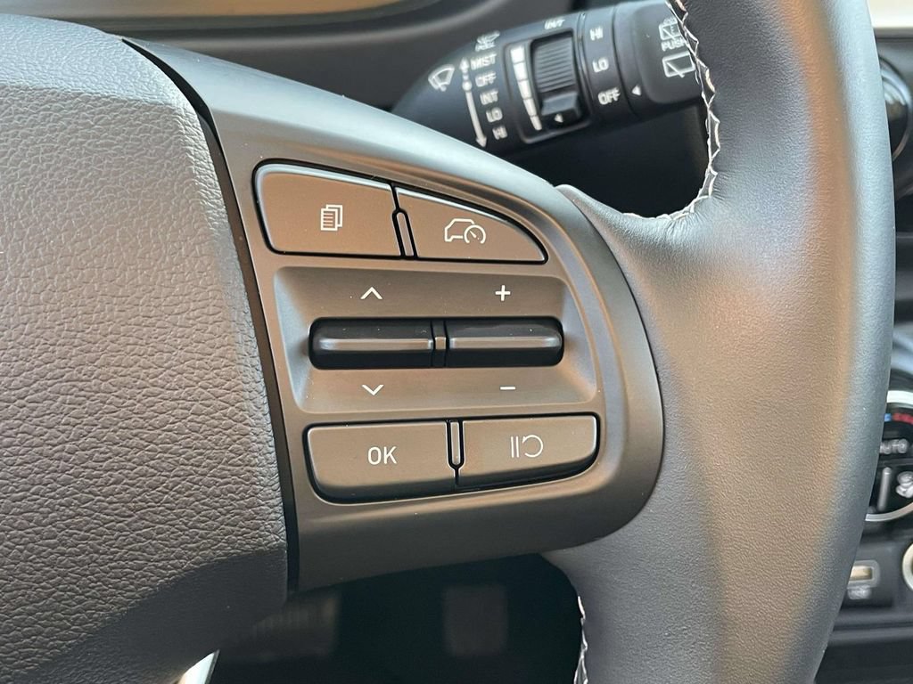 Certified 2026 Hyundai Venue SEL FWD image 11