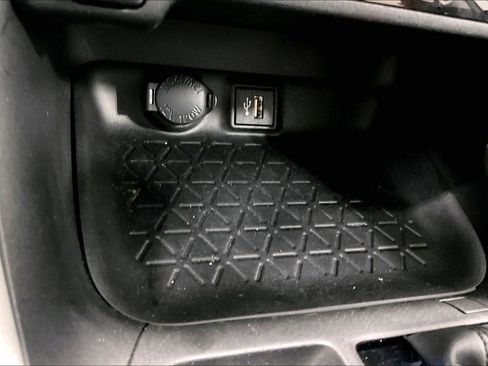 Used 2024 Toyota RAV4 XLE image 30