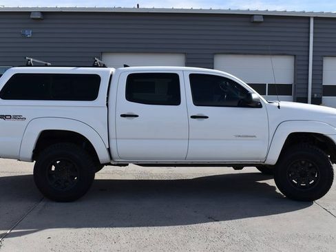Used 2012 Toyota Tacoma Base image 4