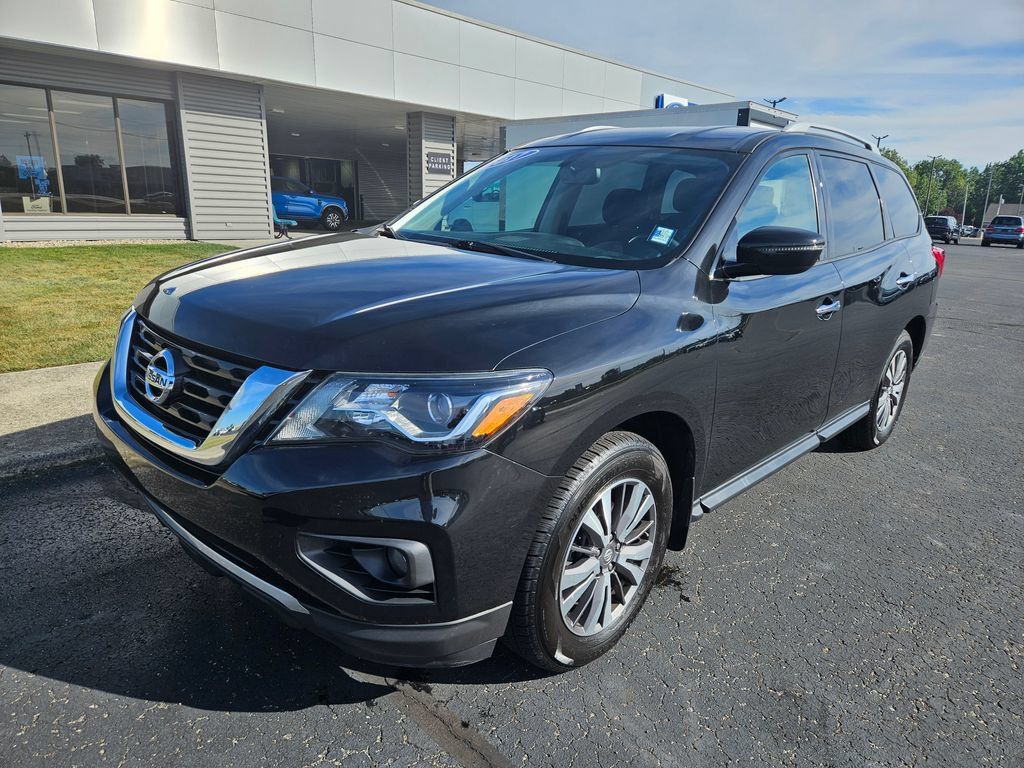 Used 2017 Nissan Pathfinder SV w/ SV Tech Package AWD/4WD image 2