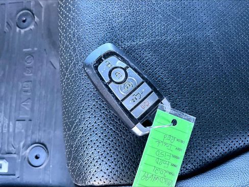 Used 2021 Ford F150 Lariat image 14