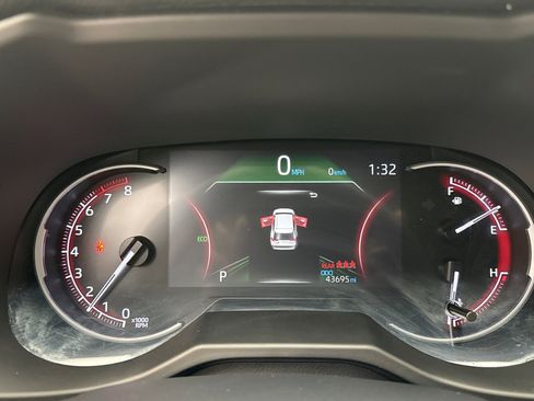 Used 2024 Toyota RAV4 LE image 13