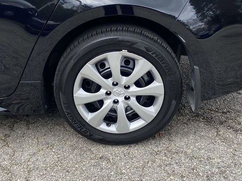 Used 2025 Toyota Corolla LE image 8