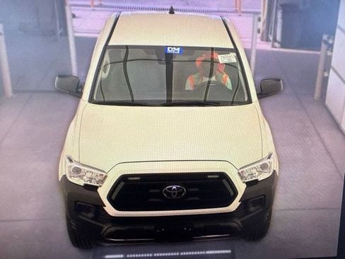 Used 2022 Toyota Tacoma SR RWD image 11