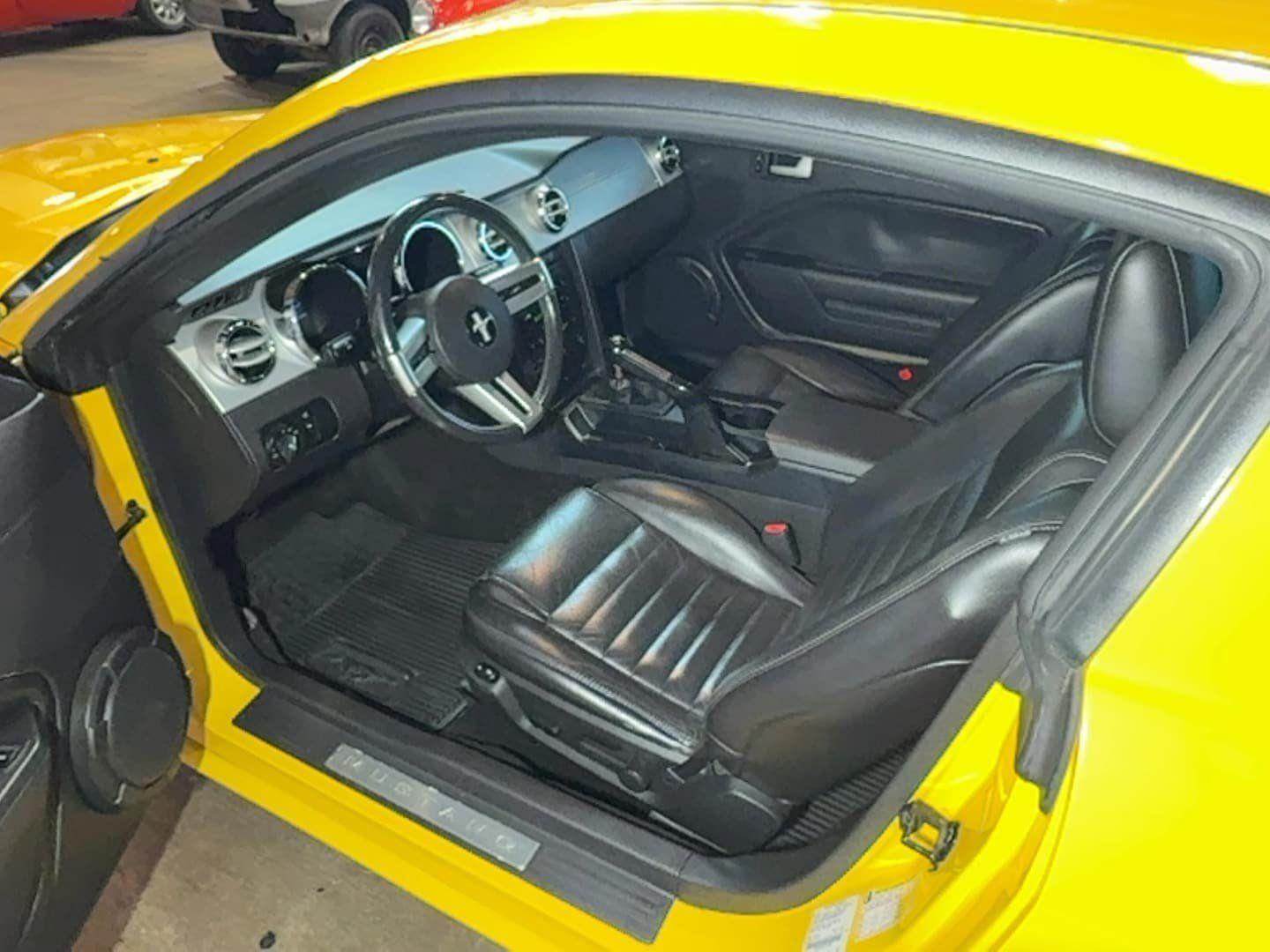 Used 2006 Ford Mustang GT Premium RWD image 11
