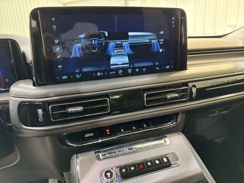 New 2026 Lincoln Aviator 2WD image 20