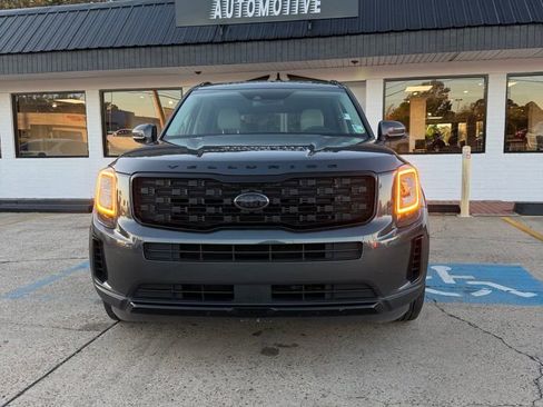 Used 2021 Kia Telluride EX w/ EX Premium Package image 3
