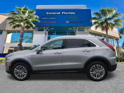 Used 2024 Cadillac XT4 Premium Luxury FWD image 8