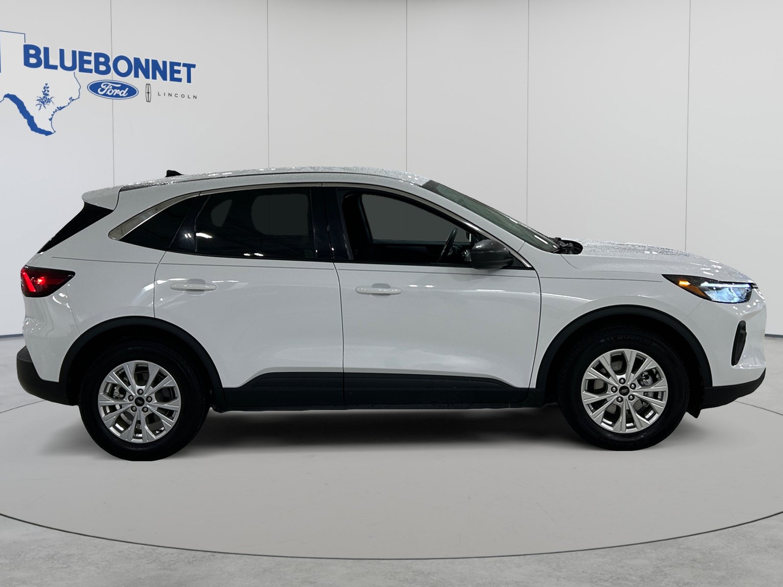 Used 2024 Ford Escape Active FWD image 4