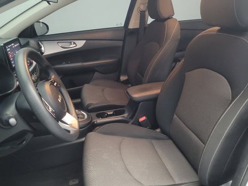 Used 2024 Kia Forte LXS w/ LXS Technology Package image 17