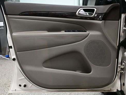 Used 2012 Jeep Grand Cherokee Laredo image 21