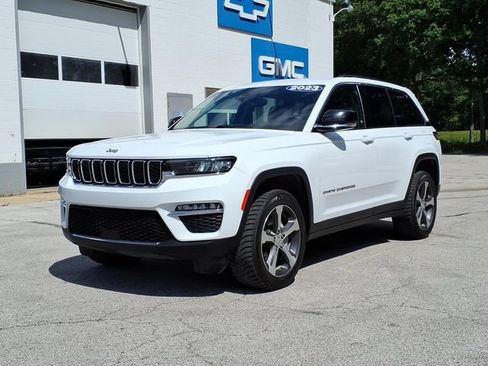 Used 2023 Jeep Grand Cherokee Limited AWD/4WD image 30