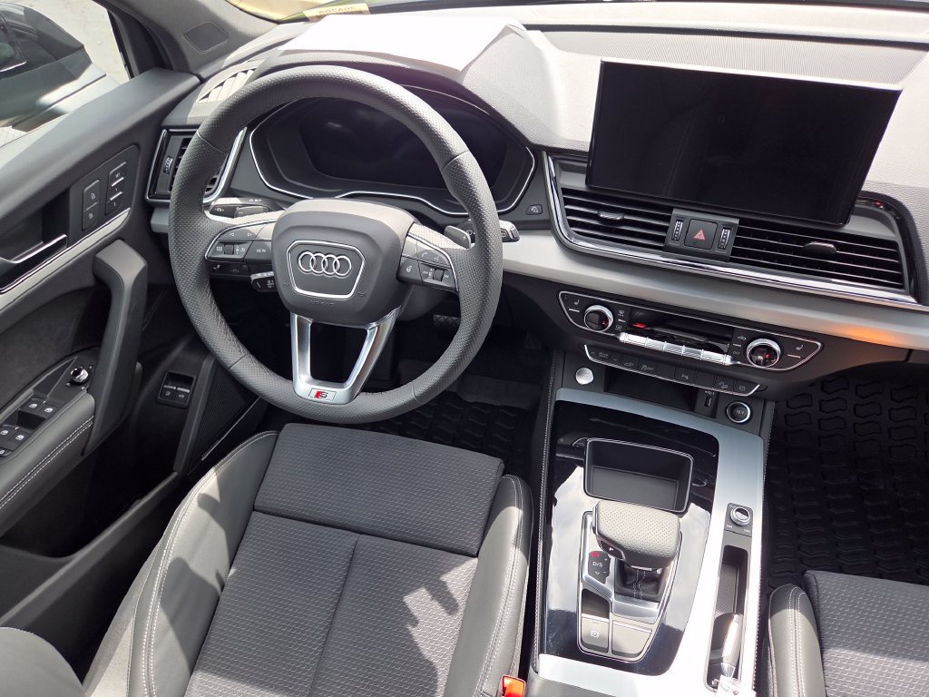 Certified 2024 Audi Q5 e Premium Plus AWD/4WD image 31