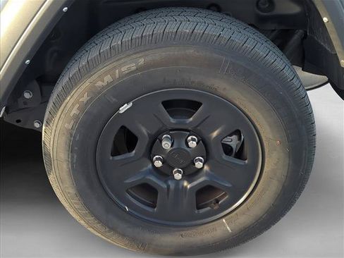 Used 2023 Jeep Wrangler Sport AWD/4WD image 5